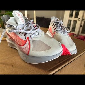 Nike Zoom Women’s Sneakers 6.5